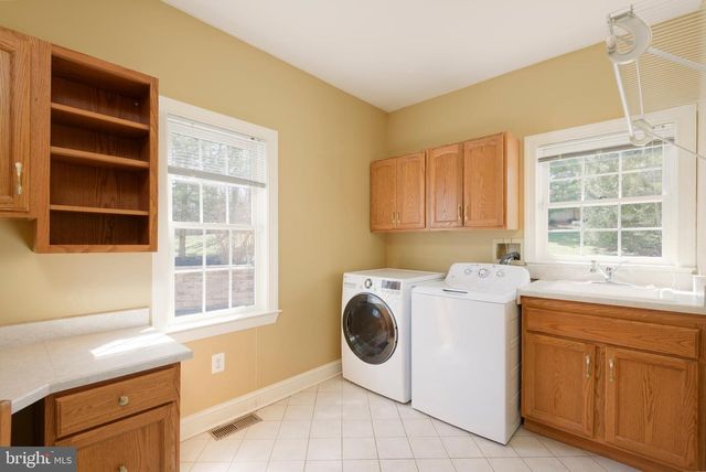 1198 CARRIE LN, West Chester, PA 19382