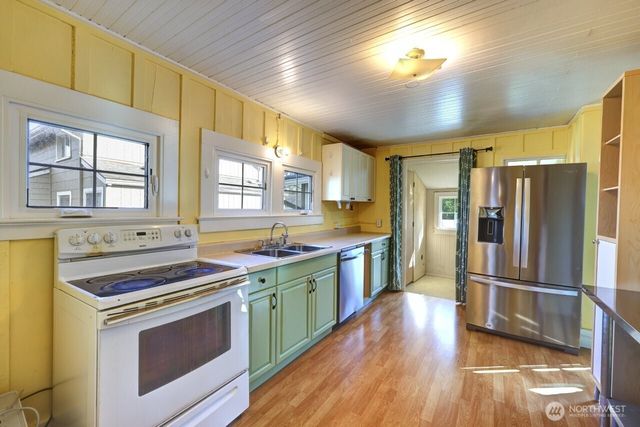 4506 Pacific Way, Seaview, WA 98644