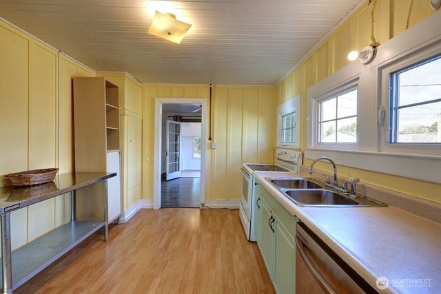 4506 Pacific Way, Seaview, WA 98644