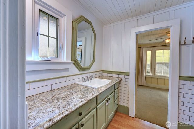 4506 Pacific Way, Seaview, WA 98644