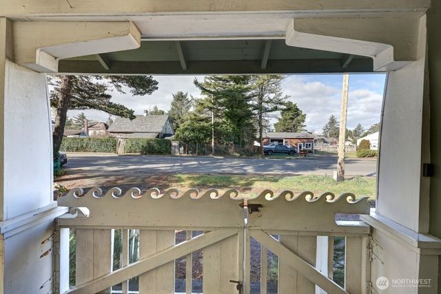 4506 Pacific Way, Seaview, WA 98644