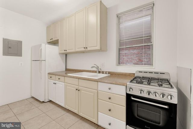 1102 K ST SE, Washington, DC 20003