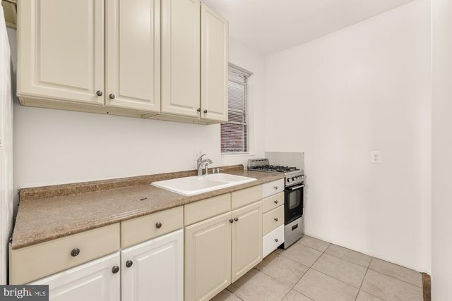 1102 K ST SE, Washington, DC 20003