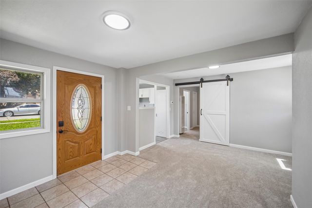 707 S 12th Avenue W, Newton, IA 50208
