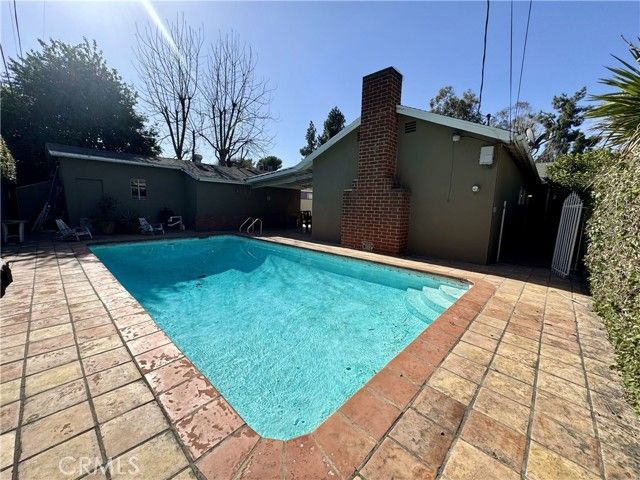 6552 Aqueduct Avenue, Van Nuys (los Angeles), CA 91406
