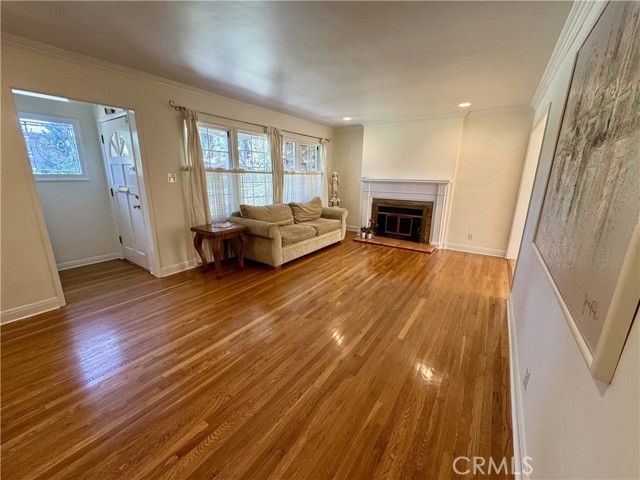 6552 Aqueduct Avenue, Van Nuys (los Angeles), CA 91406