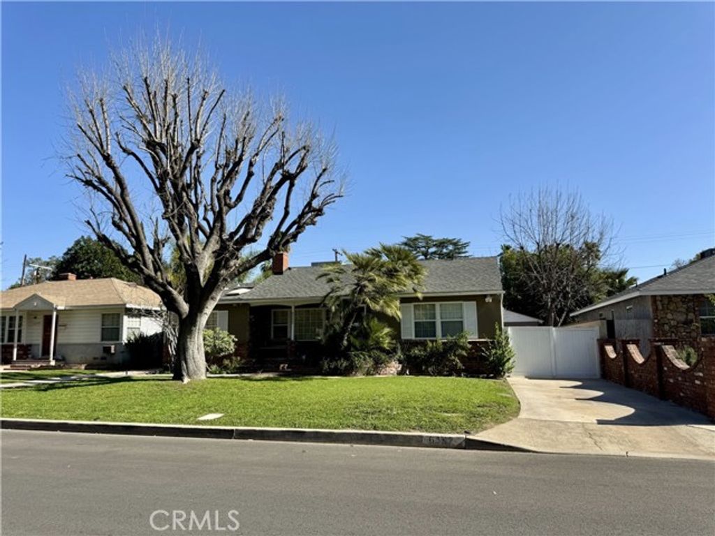 6552 Aqueduct Avenue, Van Nuys (los Angeles), CA 91406