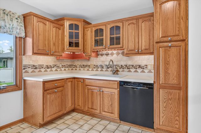 9838 Redbud Road, Munster, IN 46321
