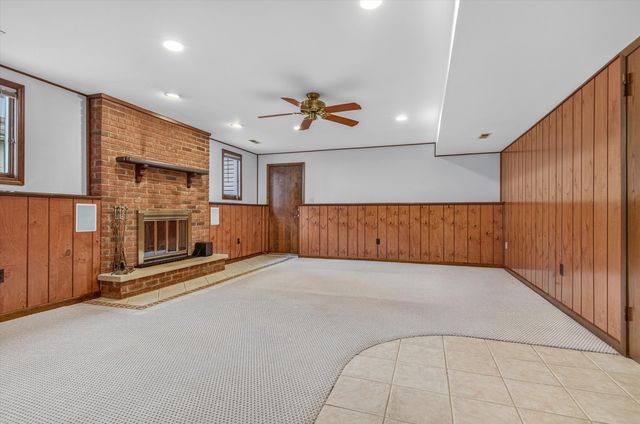 9838 Redbud Road, Munster, IN 46321