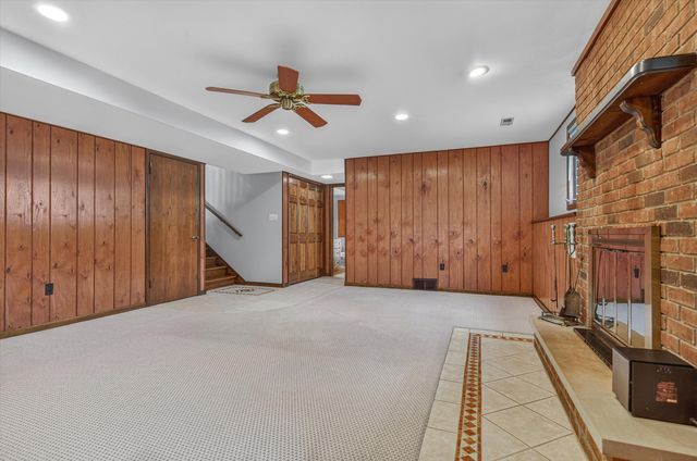 9838 Redbud Road, Munster, IN 46321