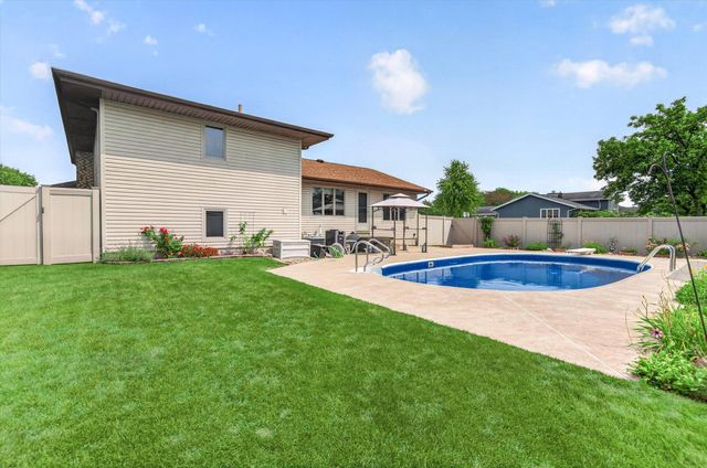 9838 Redbud Road, Munster, IN 46321