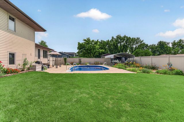 9838 Redbud Road, Munster, IN 46321