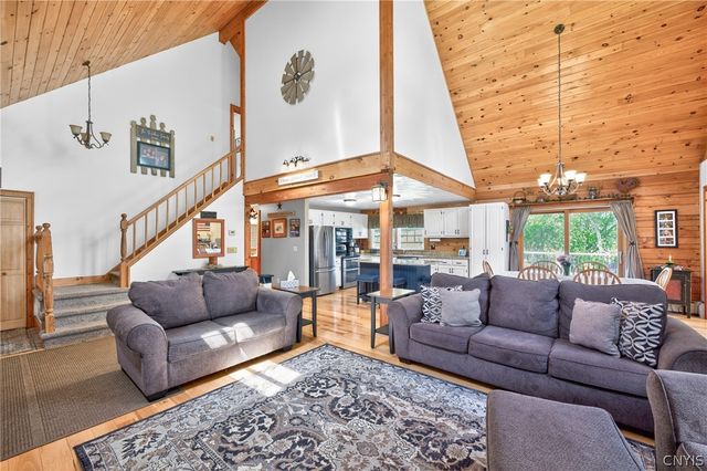 7101 Ives Road, Marcy, NY 13403