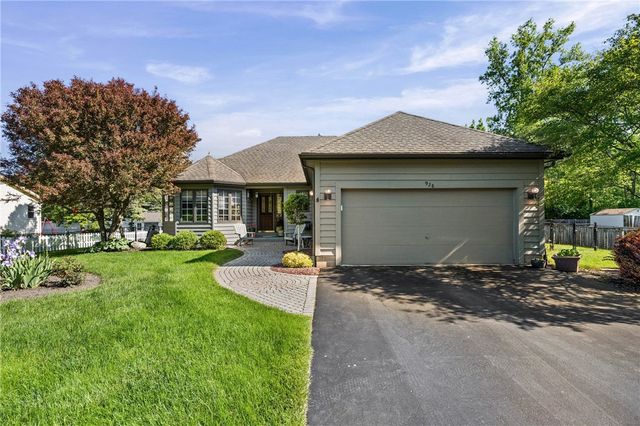 928 Old Way Drive, Webster, NY 14580