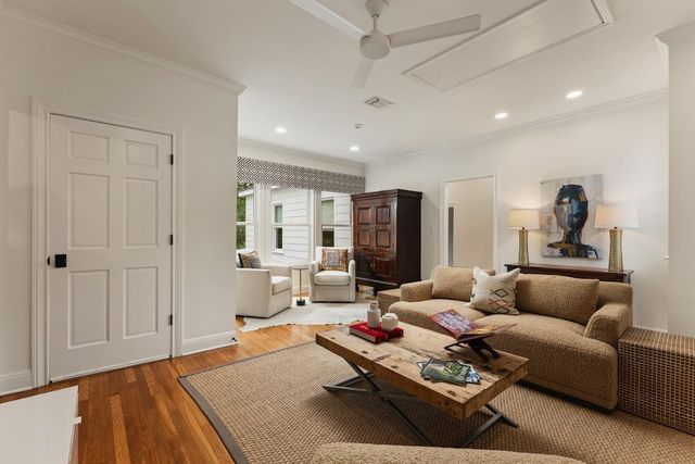 1015 Gaston Ave, Austin, TX 78703