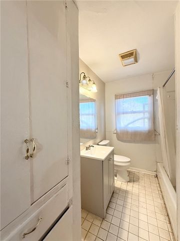 1633 Marguerite St, Corpus Christi, TX 78401