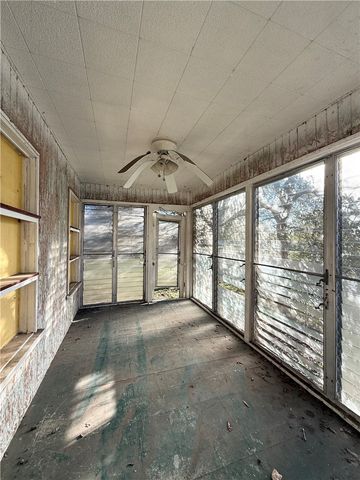 1633 Marguerite St, Corpus Christi, TX 78401