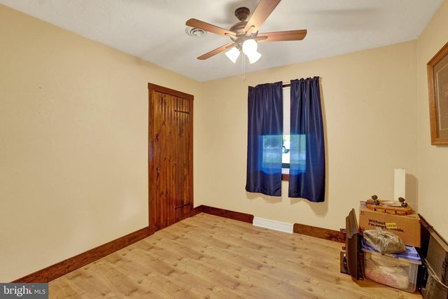1926 CEDAR DR, Spring Grove, PA 17362