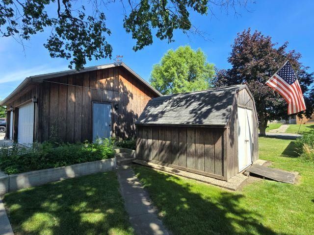802 S Park Street, Owosso, MI 48867