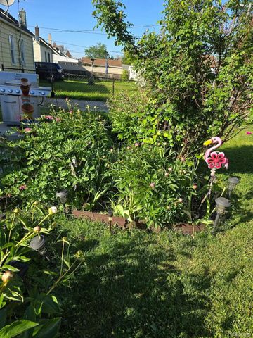 17370 Palmer Street, Melvindale, MI 48122