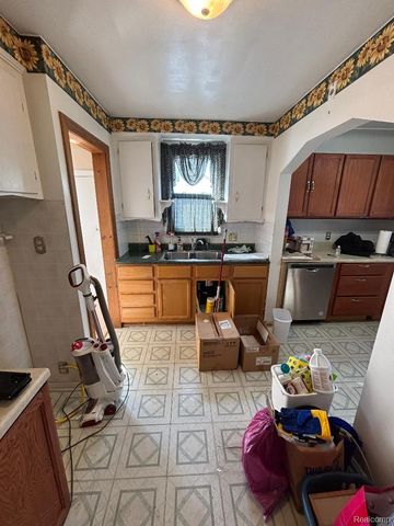 17370 Palmer Street, Melvindale, MI 48122