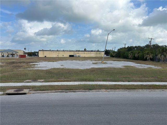 656 Belmeade St, Corpus Christi, TX 78412