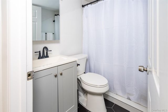 17 Armell Street, Huntington Station, NY 11746