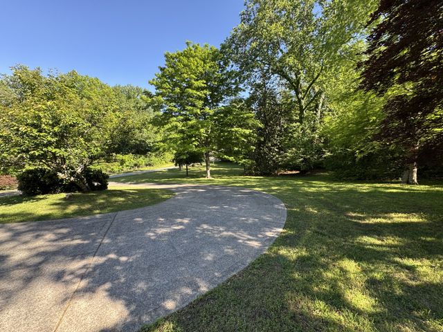 216 Patrick Dr, Dover, TN 37058