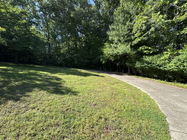 216 Patrick Dr, Dover, TN 37058