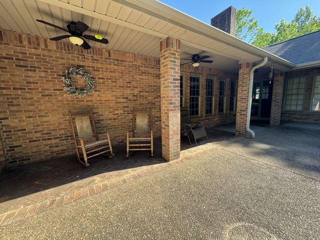 216 Patrick Dr, Dover, TN 37058