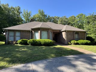 216 Patrick Dr, Dover, TN 37058
