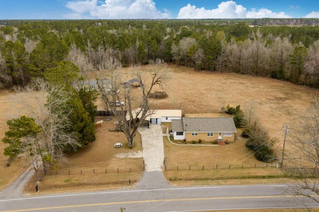 9300 Lake Swamp Rd., Nichols, SC 29581