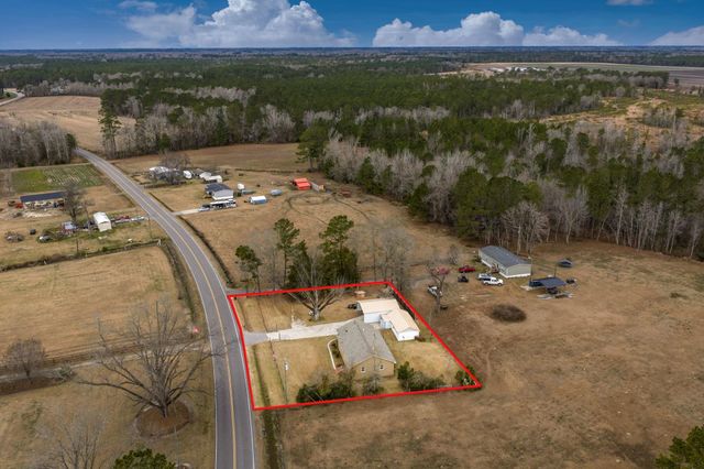 9300 Lake Swamp Rd., Nichols, SC 29581