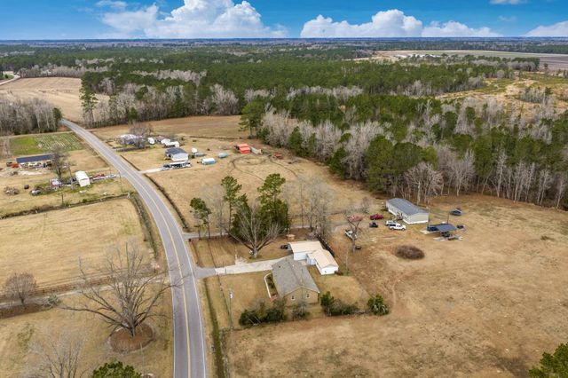 9300 Lake Swamp Rd., Nichols, SC 29581