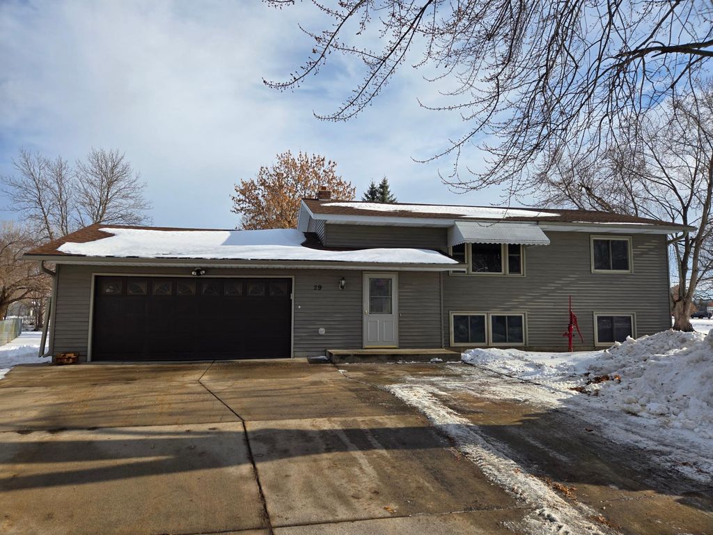 29 Ben Nevis Lane, Waite Park, MN 56387