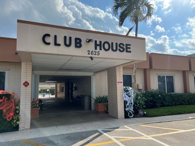 2736 Dudley Drive E I, West Palm Beach, FL 33415