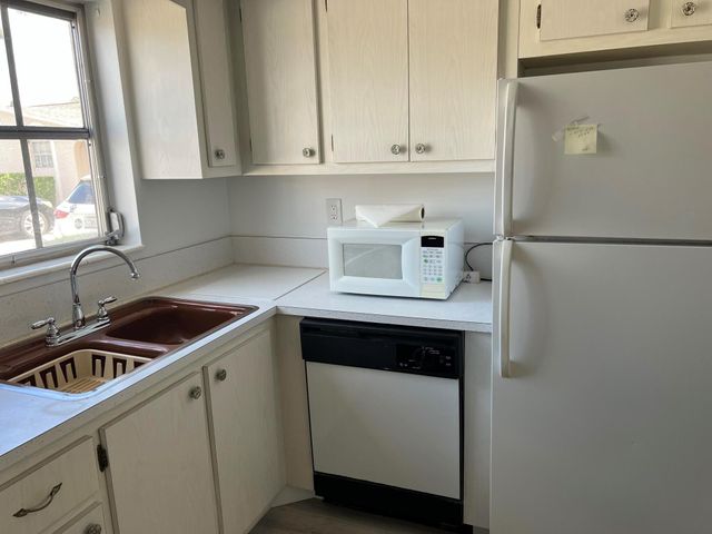 2736 Dudley Drive E I, West Palm Beach, FL 33415