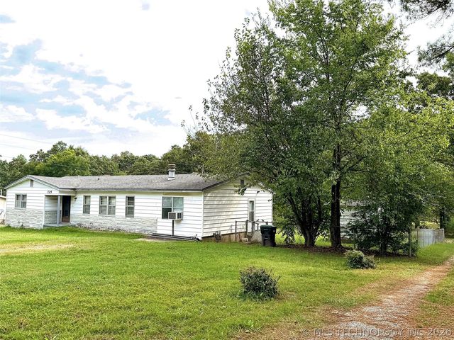 725 Sooner Drive, Tahlequah, OK 74464