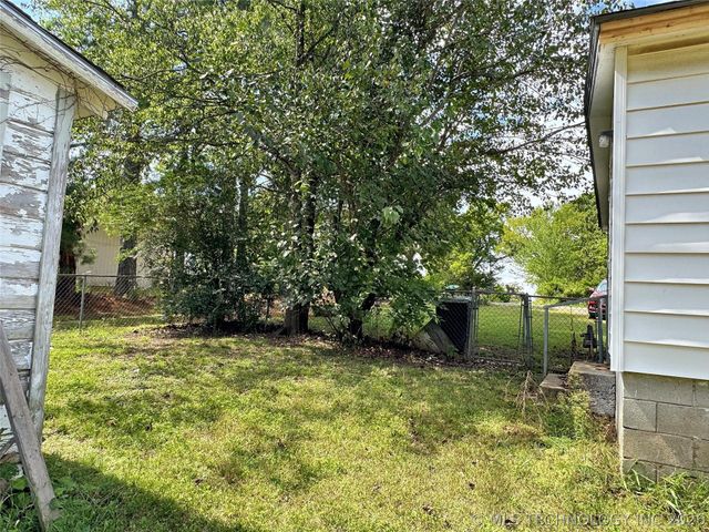 725 Sooner Drive, Tahlequah, OK 74464