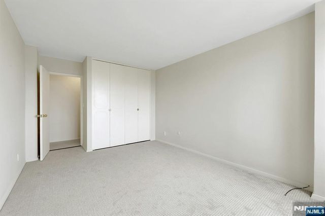 2000 Linwood 14 0, Fort Lee, NJ 07024