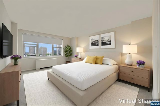 2000 Linwood 14 0, Fort Lee, NJ 07024
