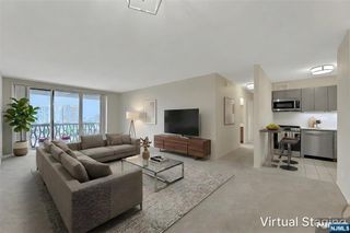2000 Linwood 14 0, Fort Lee, NJ 07024