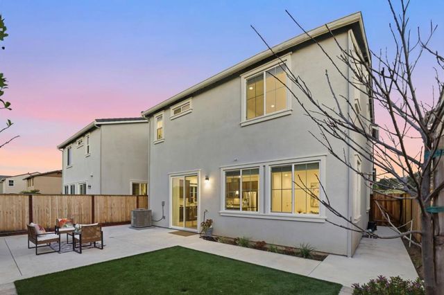 1619 Santiago Court, Gilroy, CA 95020