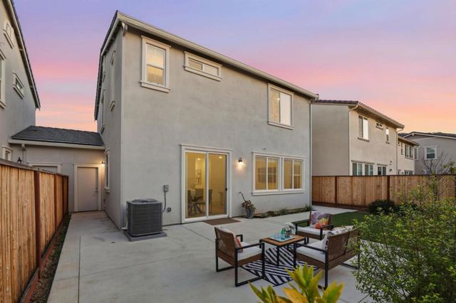 1619 Santiago Court, Gilroy, CA 95020