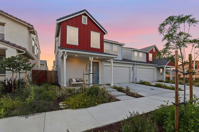 1619 Santiago Court, Gilroy, CA 95020