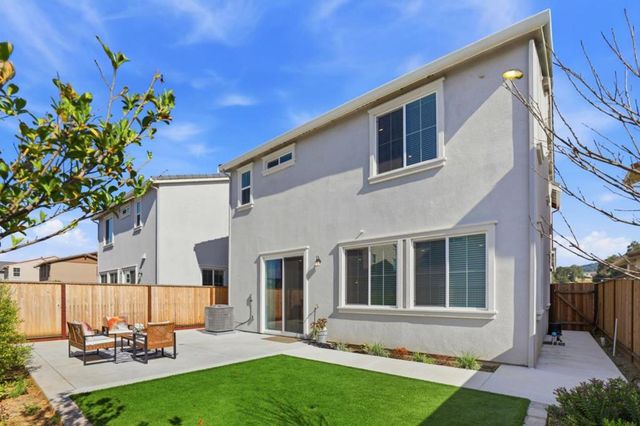 1619 Santiago Court, Gilroy, CA 95020