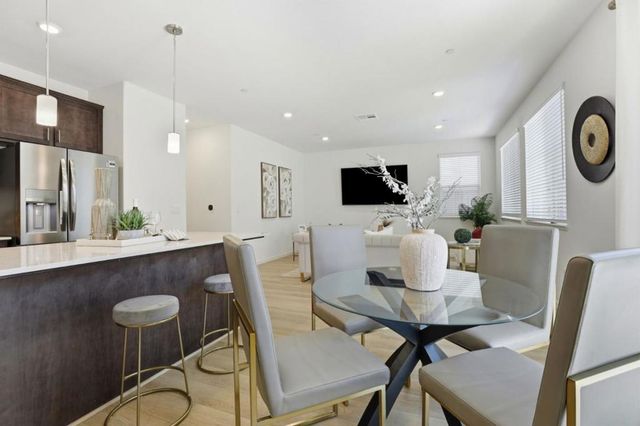 1619 Santiago Court, Gilroy, CA 95020