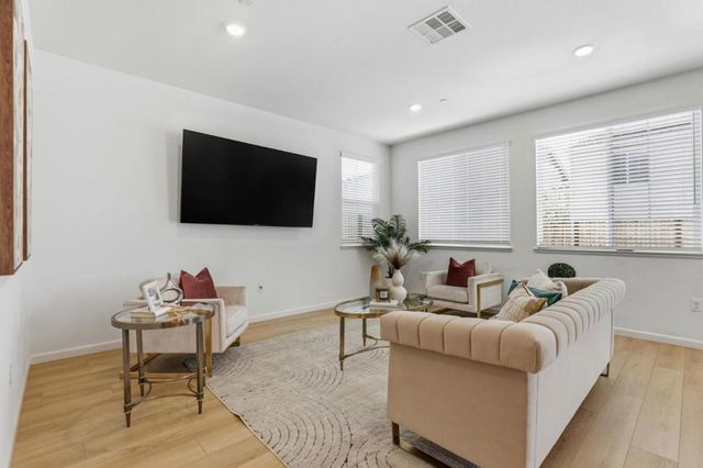 1619 Santiago Court, Gilroy, CA 95020