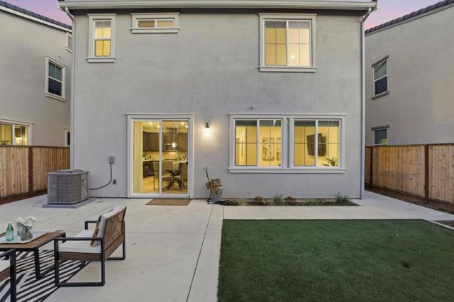 1619 Santiago Court, Gilroy, CA 95020