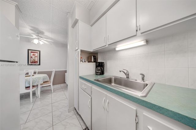 815 SW 10th Ter 6V, Hallandale Beach, FL 33009